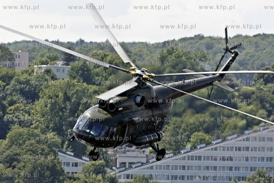 Gdynia. Swieto Morza. Pokaz dzialan antyterrorystycznych...