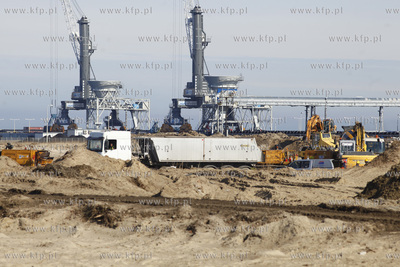 Uroczystosc wmurowania kamienia wegielnego pod budowe...