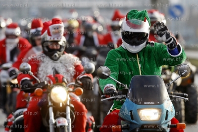 Gdansk. Ul.Marynarki Polskiej. XII edycja parady Mikolaje...