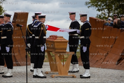 Gdynia, Cmentarz Marynarki Wojennej.  Uroczysty pogrzeb...