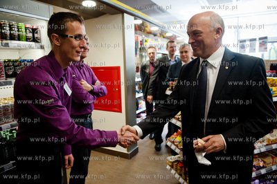 Gdansk. Nowo otwarta stacja benzynowa grupy Lotos....
