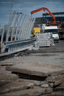 Gdansk. Wznowione po kilku miesiecznej przerwie, prace...
