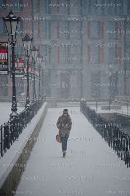 Gdansk. Nabrzeze Motlawy. Zima i obfite opady sniegu...