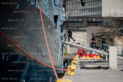 Gdynia. Oksywie. Port Marynarki Wojennej. Fregata rakietowa...