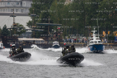 Gdynia. Skwer Kosciuszki. Festyn i pokazy zorganizowany...
