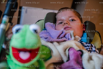 Gdansk. 8-letni Pawela, cierpiacy na rdzeniowy zanik...