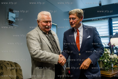 Europejskie Centrum Solidarności. Biuro Lecha Wałęsy....