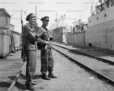 Patrol Wojsk Ochrony Pogranicza w porcie gdańskim....