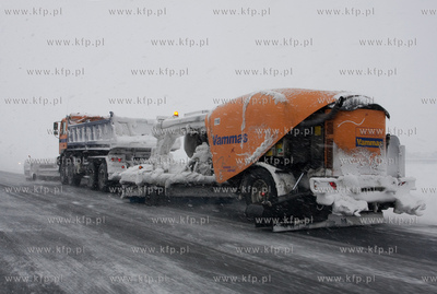 Gdansk, Rebiechowo. Nz Akcja Zima. Odsiezanie drogi...