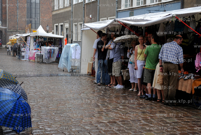 Gdansk. Jarmark sw. Dominika zaczal sie od wielkiego...