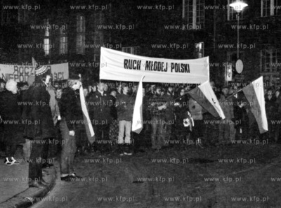 Obchody odzyskania niepodleglosci przez Polske po I...