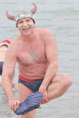 Plaza w Gdyni Redlowie. Klub Morsow Gdynskich przywital...