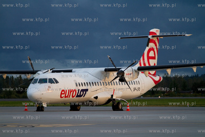 Gdansk, Rebiechowo. Nz. ATR 72 Eurolot. 12.09.2012...