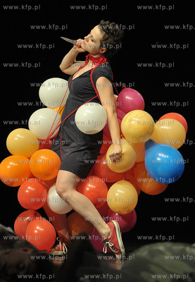 Centrum Swietego Jana Gdansk. Metropolia jest OK. Teatr...