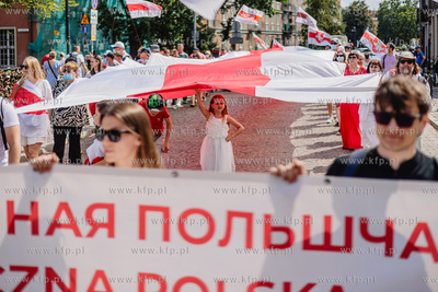 Gdańsk.  Marsz godności dla Białorusi.  Społeczna...