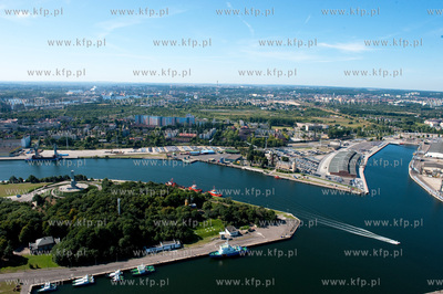 Westerplatte, oraz wejscie do Portu Gdansk, widziane...