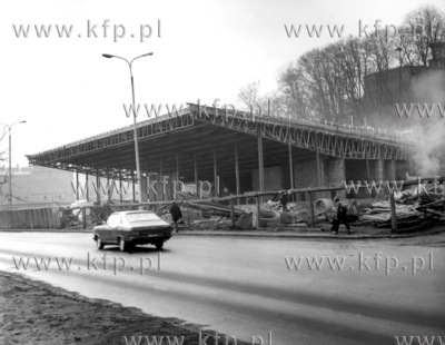 Budowa dworca PKS przy ulicy 3 Maja w Gdansku. 02.1972...