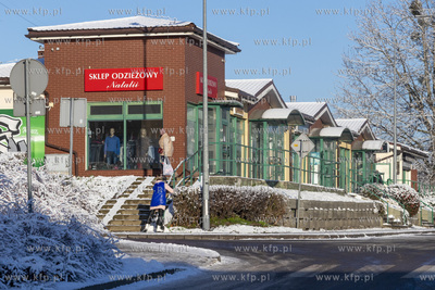 Sklepy przy ulicy Niepodległości w Pruszczu Gdańskim....