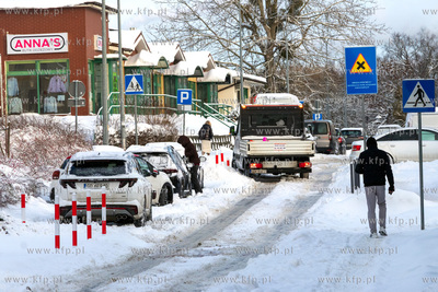 Zaśnieżona ulica Niepodległości w Pruszczu Gdańskim....