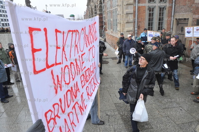Gdansk. Zielona Brama. Protest przeciwko przeciwko...