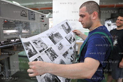 W drukarni POZKAL w Inowroclawiu rozpoczal sie druk...