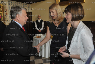 Dwor Artusa w Gdansku. Uroczystosc wreczenia Nagrody...