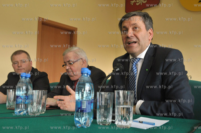 Wicepremier Janusz Piechocinski spotkal sie w Zukowie...