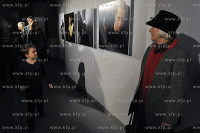 Wernisaz wystawy fotografii Mlode Dusze autorstwa Magdaleny...