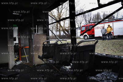 Gdansk. Na petli na Zaspie zerwala się siec trakcyjna...