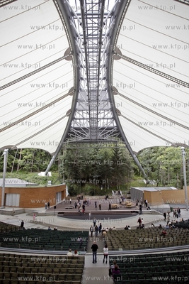 Dzien otwarty Opery Lesnej w Sopocie. 16.09.2012 fot....