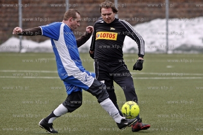 Gdansk. Boisko przy ul. Traugutta.  Sylwestrowy mecz...