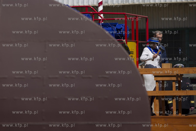 Stocznia Marynarki Wojennej w Gdyni. Wodowanie i chrzest...