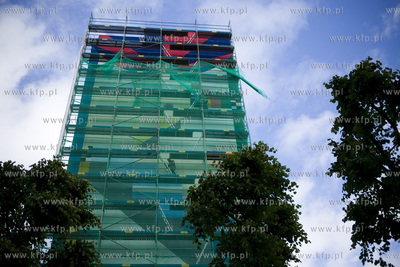 Gdańsk Zaspa. Monumental art. Nz. powstaje mural autorstwa...