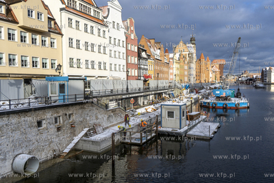 Remont Długiego Pobrzeża w Gdańsku. 16.01.2024 fot....