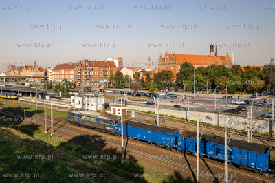 Pociąg PKP Cargo w okolicy przystanku SKM Śródmieście...