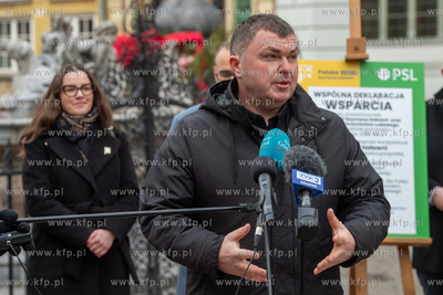 Gdańsk, Długi Targ. Wspólna konferencja przedstawicieli...