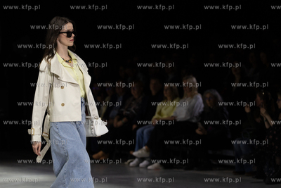 Pokaz mody i bursztynu AMBER Vibes podczas międzynarodowych...