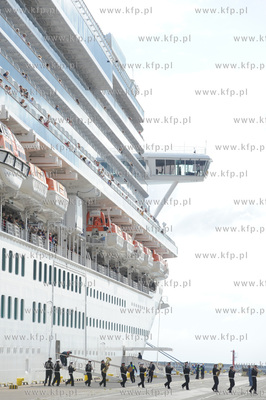 Wycieczkowiec Emerald Princess jest najwiekszym statkiem...