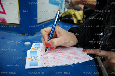 Gdansk. Wrzeszcz. Kolektura Lotto. Kumulacja 50 000...