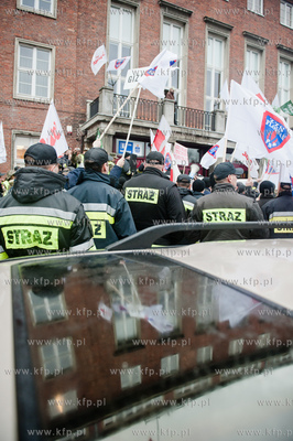 Gdansk. Pikieta Federacji Zwiazkow Zawodowych Sluzb...