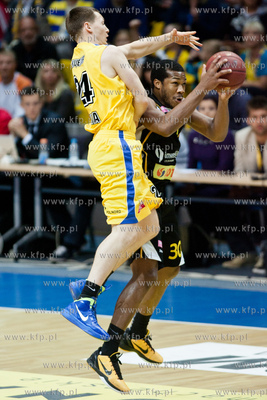 Hala Sportowo - Widowiskowa Gdynia. Piaty mecz finalowy...