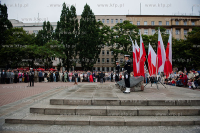Gdynia. Centralne uroczystosci obchodow Swieta Wojska...