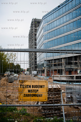 Gdansk. Biurowiec Olivia Business Center. Budowa kolejnego...