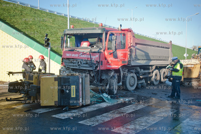 Gdansk. Skrzyzowanie ulic Wosia Budzysza i majora Henryka...