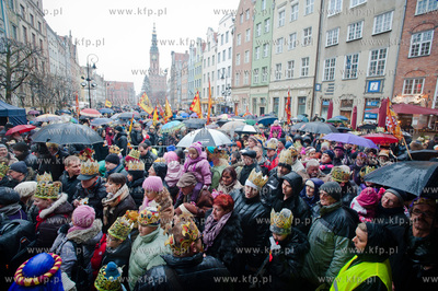 Gdansk. Orszak Trzech Kroli na ulicach Glownego Miasta....