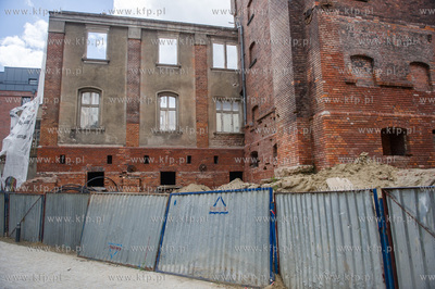 Gdansk. Spacer po Dolnym Wrzeszczu, poprzedzajacy uroczystosc...