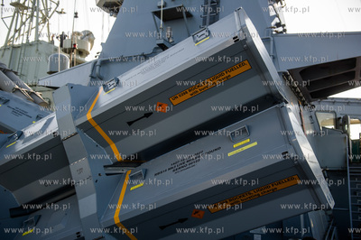 Gdynia. Nabrzeże Francuskie. Wizyta robocza fregaty...