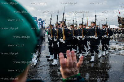 Gdynia. Skwer Kościuszki. Piknik wojskowy pt. Bezpieczna...