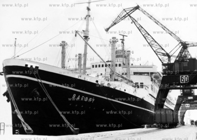 Transatlantyk m/s Batory przy nabrzezu Francuskim w...