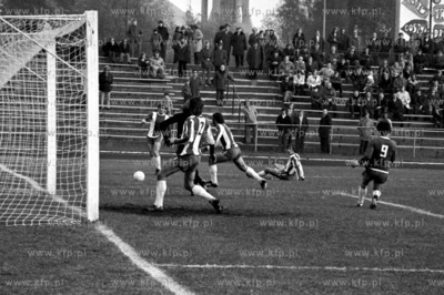 Derby Wybrzeza w pilce noznej. Mecz Baltyku z Lechia,...
